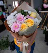 Букет цветов из:  Герберы, Розы и Хризантемы в Колчаново