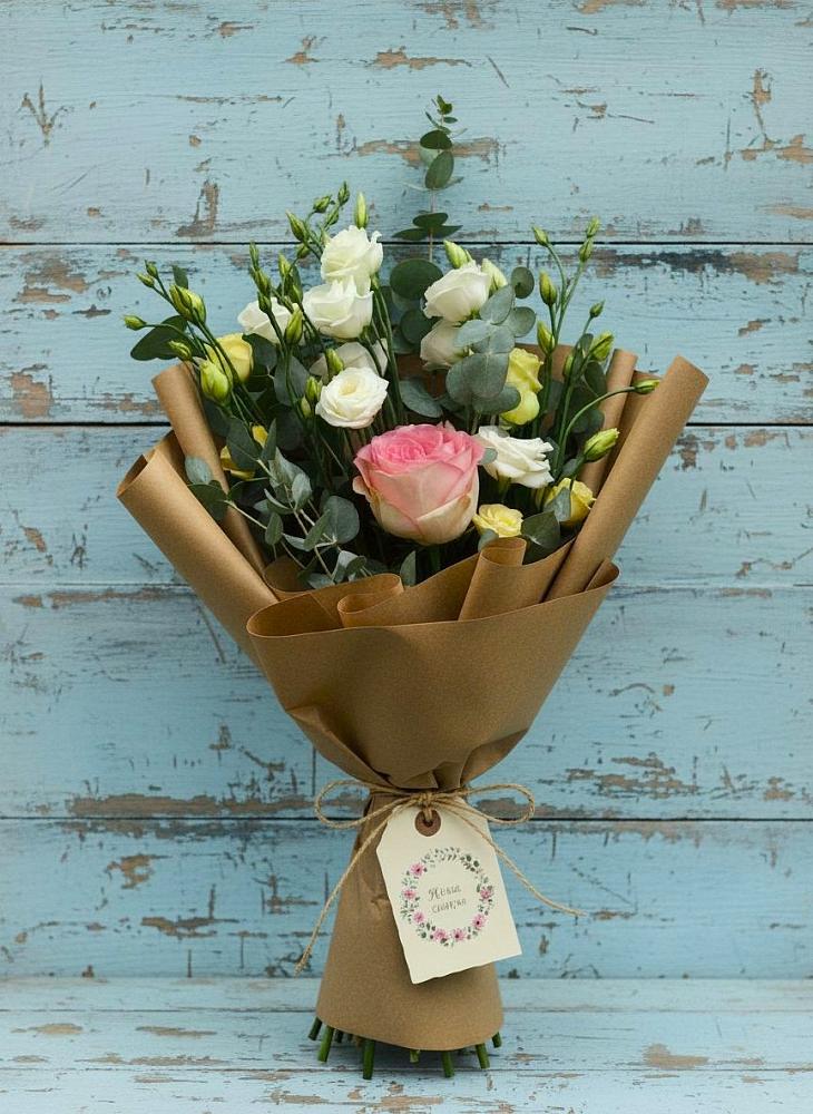 Букет цветов из: Розы и Лизиантусы в Колчаново