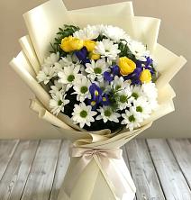 Букет цветов из:  Ирисы, Хризантемы и Розы в Колчаново