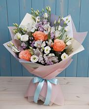 Букет цветов из:  Лизиантусы, Розы, Альстромерии и Гипсофила в Колчаново