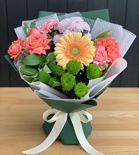 Букет цветов из:  Гвоздики, Розы, Герберы и Хризантемы #REPLACE_PRED# Колчаново