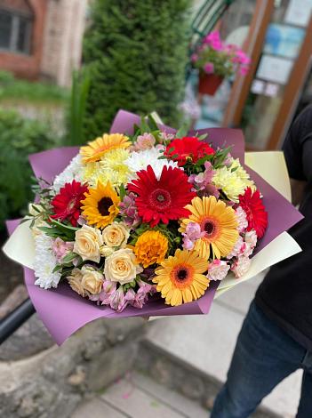 Букет цветов из: Герберы, Ромашки, Хризантемы, Розы и Подсолнухи в Колчаново