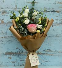 Букет цветов из:  Розы и Лизиантусы в Колчаново