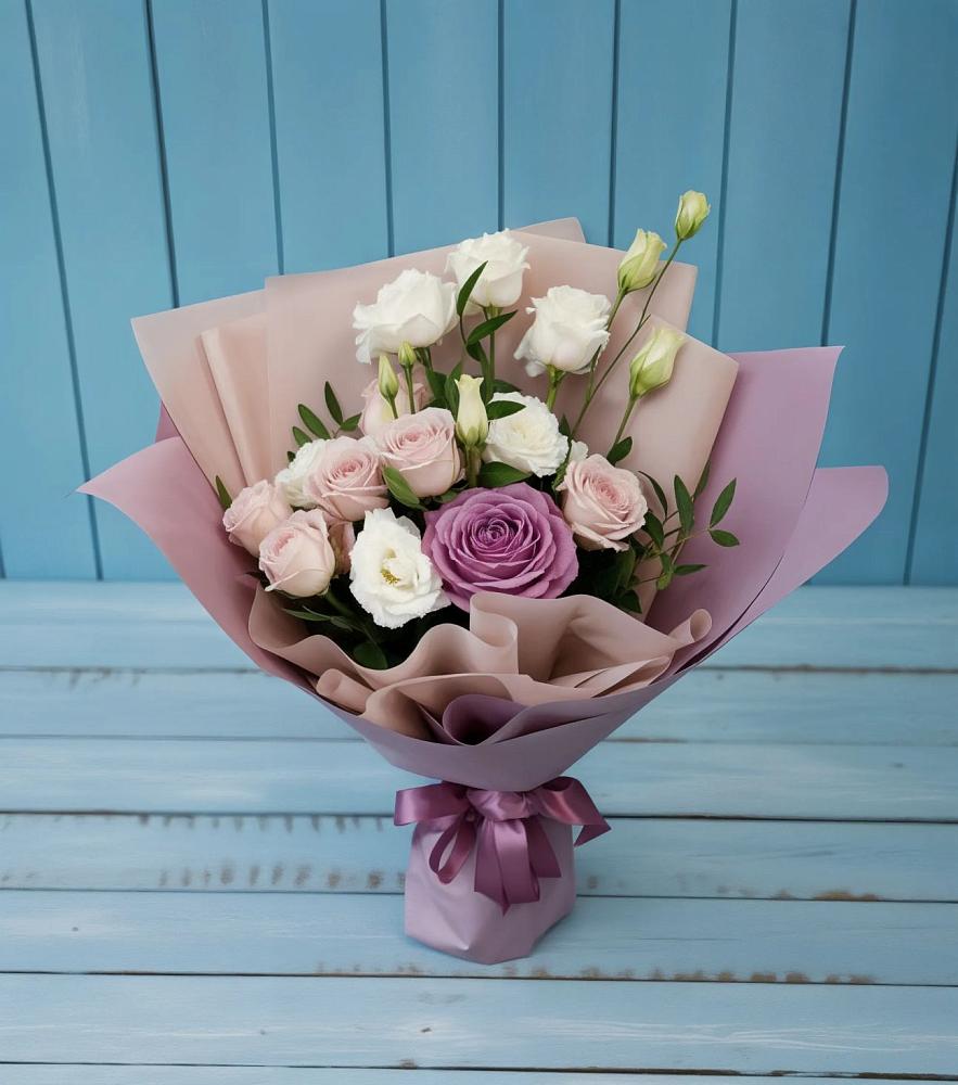 Букет цветов из: Розы и Лизиантусы в Колчаново